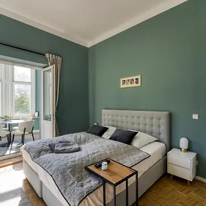 jomi-stays-brandenburgische-strasse-16-wohnen-beim.find-berlin-hotels.com/